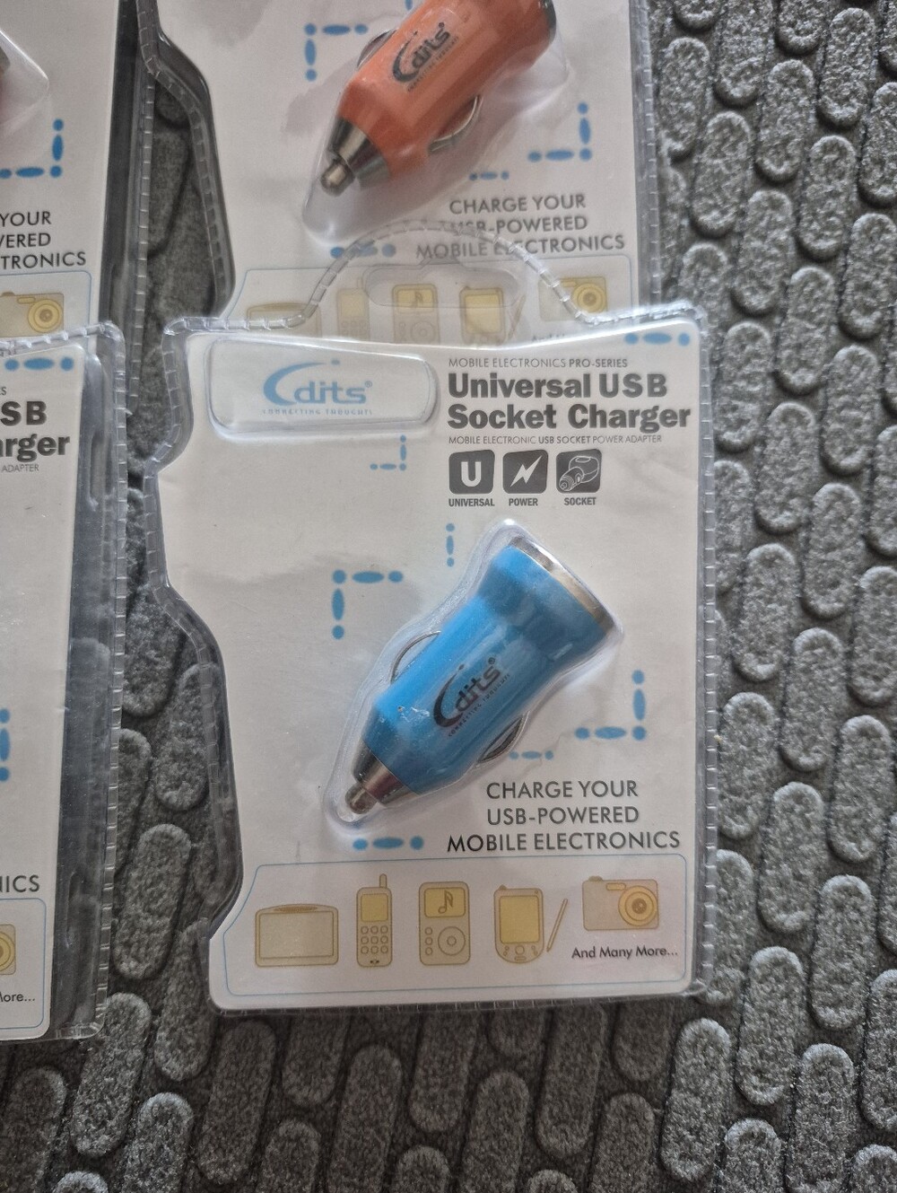 Universal USB Socket Charger - Blue